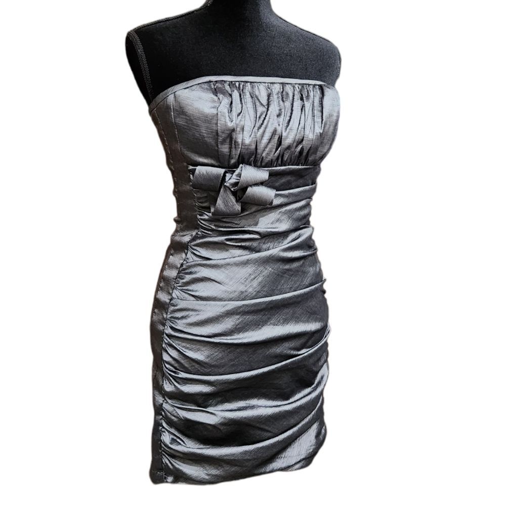 Jessica McClintock Strapless w/ Floral Details Gray Sliver Mini Dress 8